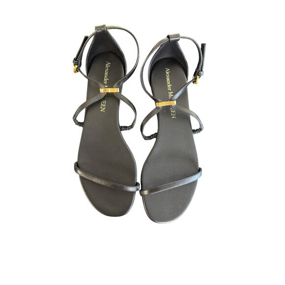 Alexander McQueen NIB Engraved Logo Sandals in Black Size 39.5 - Picture 3 of 13